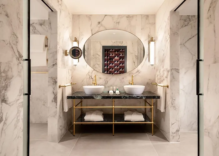 Otel Le Meridien Visconti 4*
