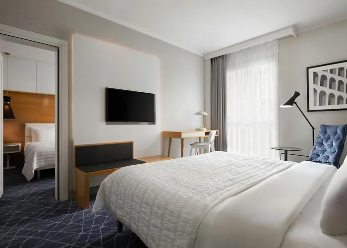 Le Meridien Visconti Hotel